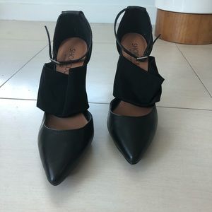 Black Pointy Heels